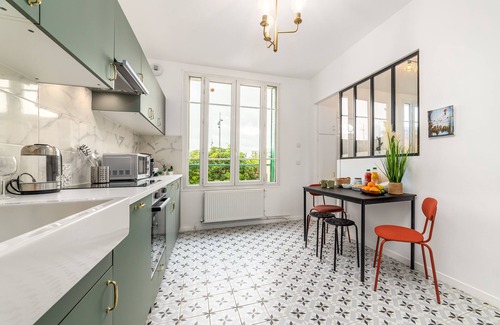 Juvisy-sur-Orge House | Near to Paris & Orly Airport. Lovely house, one minute walk Juvisy train station