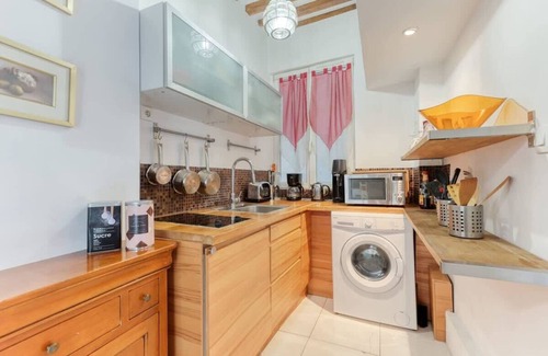 Quartier Sainte-Avoye Apartment | Parisian Cocoon 1bdr Flat - Prime Loc le Marais