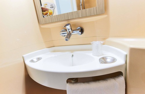 Roissy-en-France Hotel | Première Classe Roissy Charles De Gaulle Paris Nord 2