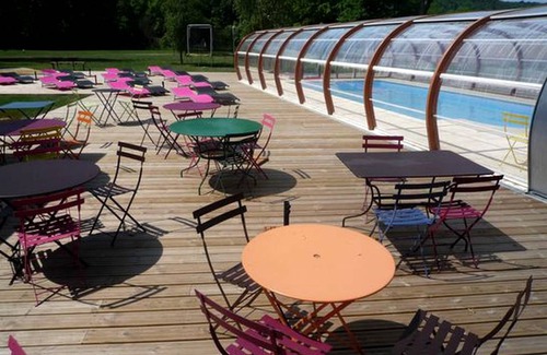 Bar-sur-Aube RV Rental | Recreational vehicle (RV) ∙ 1 bedroom ∙ 5 guests