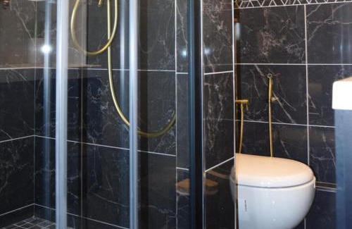 Le Kremlin-Bicetre Apartment | Remarkable air-con 1-Bed Apartment by Paris