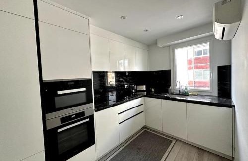 Republique–Point-du-Jour Apartment | Spacieux et Élégant Appartement - Boulogne - Paris