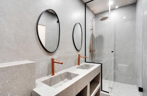 Gare Apartment | Spacious Apartment - 2BR-10P - Place d'Italie