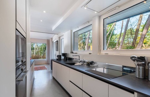 Le Touquet-Paris-Plage Villa | Spacious villa with private pool, Wi-Fi, pets welcome