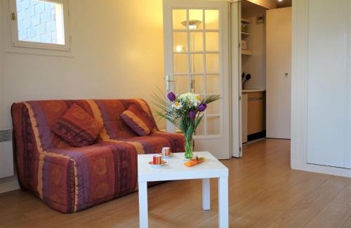 Trouville-sur-Mer Apartment | Studio Le Parc de la Chaumière-5 by Interhome