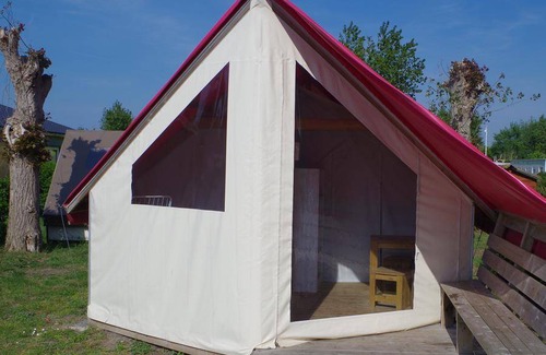 Petit-Fort-Philippe Other | Tent ∙ 2 bedrooms ∙ 4 guests