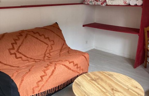 Dieppe Apartment | Tupai