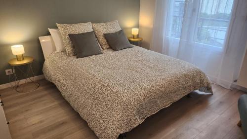 Les Puces de Saint-Ouen Apartment | Élégance et charme aux portes de Paris