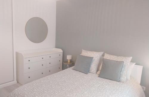 Les Puces de Saint-Ouen Apartment | Élégance et charme aux portes de Paris