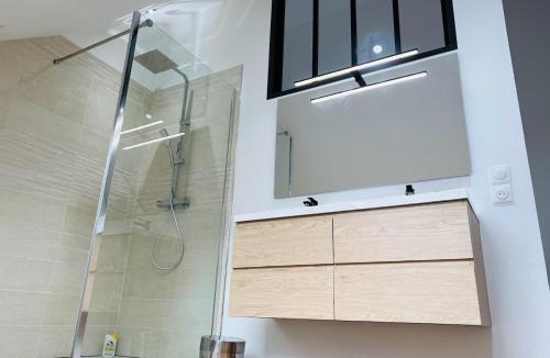Reims City Centre Apartment | Élégant T4 Centre Reims/Parking Privé