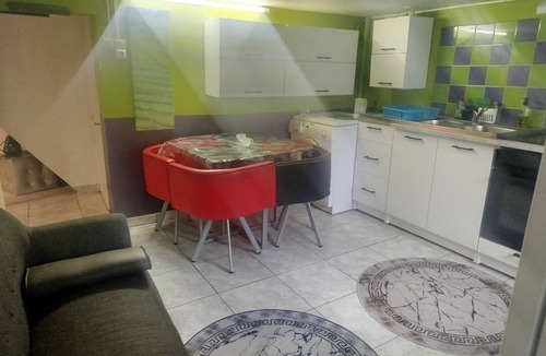 Belle-Eglise House | 1 bedroom or 2 for rent independent entrance including kitchen + bathroom - WIFI
