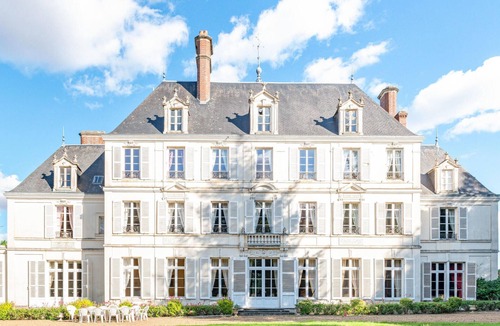Allonne House | 10 bedroom cozy home in Allonne