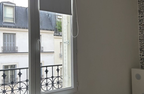 Levallois-Perret Apartment | 10 Minutes des Champs Elysées