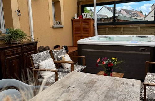 Quincy-Voisins Apartment | 10 minutes from Disneyland! House with jacuzzi, ideal for families and friends