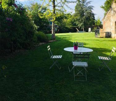 Beaumont-les-Autels Bed & Breakfast | 100 m² Bed and breakfast ∙ 2 bedrooms ∙ 6 guests