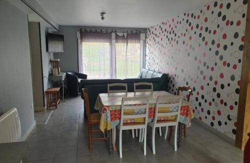 Nesle House | 100 m² House ∙ 3 bedrooms ∙ 6 guests