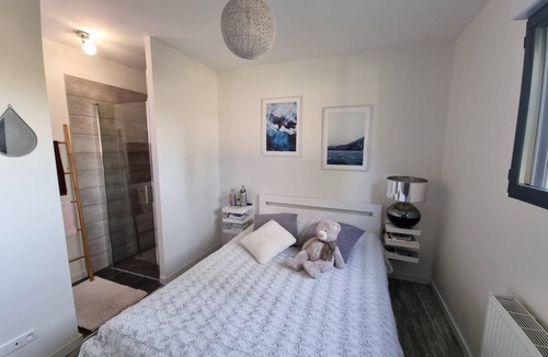 Amfreville House | 100 m² House ∙ 4 bedrooms ∙ 9 guests