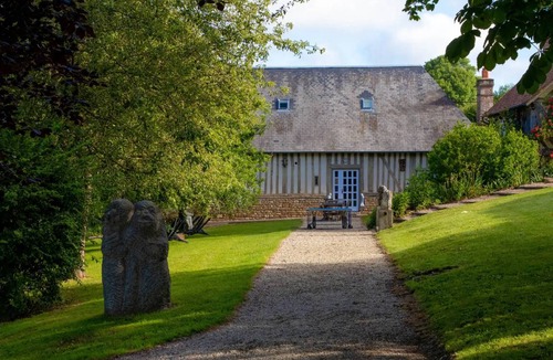 Crouttes House | 103 m² House ∙ 4 bedrooms ∙ 10 guests