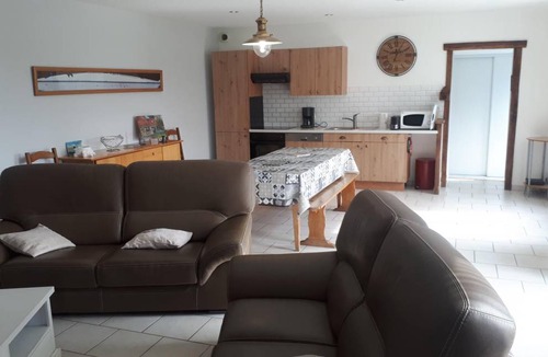 Vains House | 107 m² Gîte ∙ 2 bedrooms ∙ 6 guests