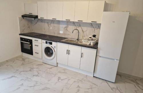Pierrefitte-sur-Seine Apartment | 110 m² Apartment ∙ 3 bedrooms ∙ 8 guests