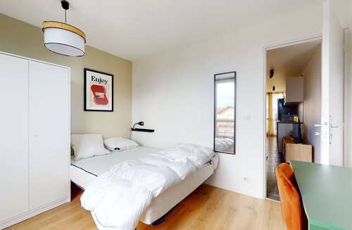 Bezons Resort | 112 m² Private room ∙ 1 bedroom ∙ 2 guests