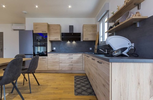 Serbonnes Cottage | 115 m² Cabin ∙ 3 bedrooms ∙ 6 guests