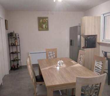 Versaugues Bed & Breakfast | 12 m² Bed and breakfast ∙ 2 guests