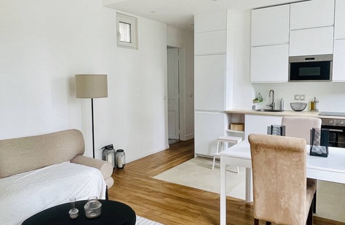 Enghien-les-Bains Apartment | 12 minutes from Stade de France/15 minutes from Paris Gare du Nord
