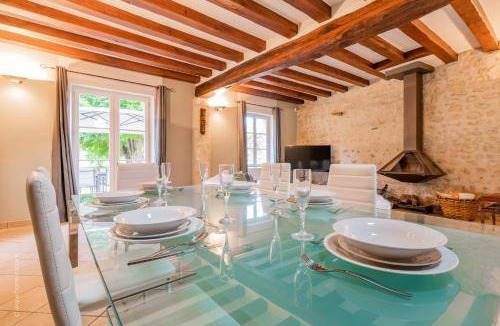 Montgeroult Villa | 120 m² Villa ∙ 6 bedrooms ∙ 12 guests