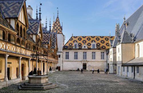Beaune Apartment | 130 m² Apartment ∙ 3 bedrooms ∙ 6 guests