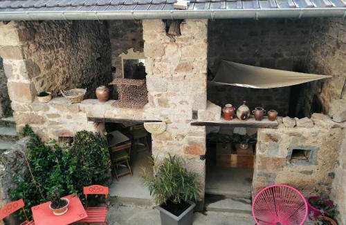 Dompierre-les-Ormes Bed & Breakfast | 130 m² Bed and breakfast ∙ 6 guests