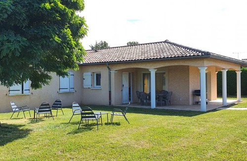 Saint-Benigne House | 130 m² Gîte ∙ 3 bedrooms ∙ 6 guests