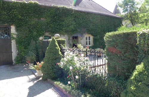 Bourg-le-Comte House | 130 m² House ∙ 2 bedrooms ∙ 6 guests