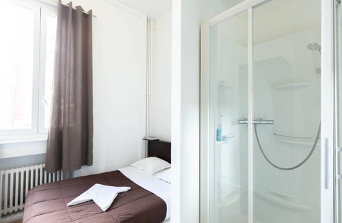 Lens Hotel | 14 m² Hotel ∙ 2 guests
