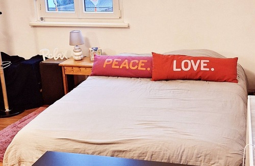 Neudorf Ouest Bed & Breakfast | 15 m² room in Strasbourg Neudorf with private bathroom near the city center