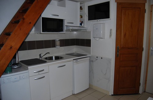 Dammartin-en-Goele House | 15 min from Roissy CDG Airport & 20 min from Parc Astérix, Small house on property