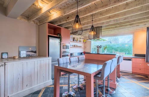 Sainghin-en-Melantois House | 15 Min to Lille - Beautiful 14p House, 5 Bedrooms