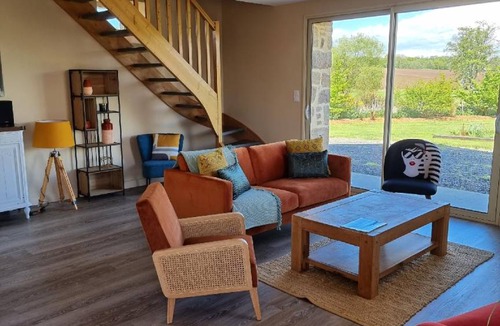 Saint-Ellier-du-Maine House | 150 m² House ∙ 4 bedrooms ∙ 8 guests