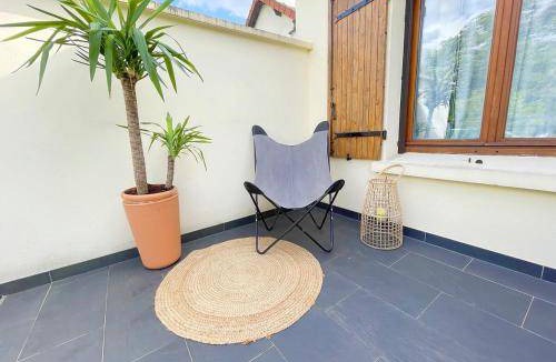Tremblay-en-France Bed & Breakfast | 150 m² Bed and breakfast ∙ 3 bedrooms ∙ 8 guests