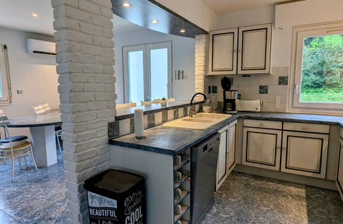 Montbardois Cottage | 150 m² Cabin ∙ 4 bedrooms ∙ 12 guests
