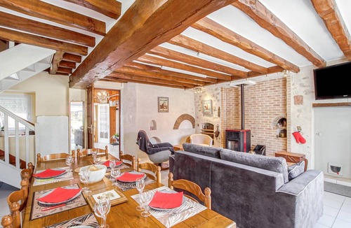 Monthurel House | 150 m² House ∙ 2 bedrooms ∙ 7 guests