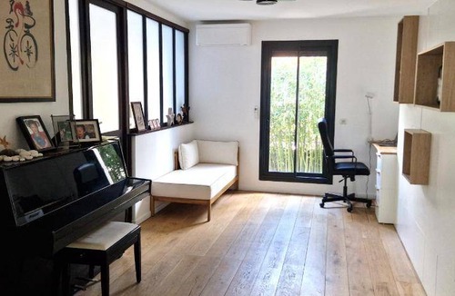 Villejuif Villa | 150 m² Villa ∙ 4 bedrooms ∙ 8 guests
