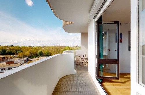 Montigny-le-Bretonneux Resort | 155 m² Private room ∙ 1 bedroom ∙ 2 guests