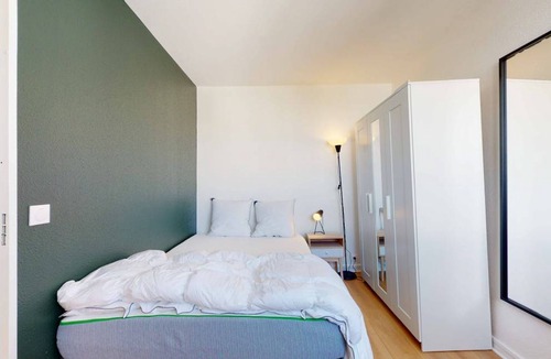 Montigny-le-Bretonneux Resort | 155 m² Private room ∙ 1 bedroom ∙ 2 guests