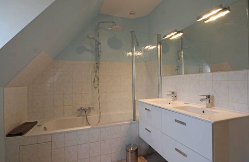 Mauves-sur-Huisne Cottage | 160 m² Cabin ∙ 5 bedrooms ∙ 12 guests
