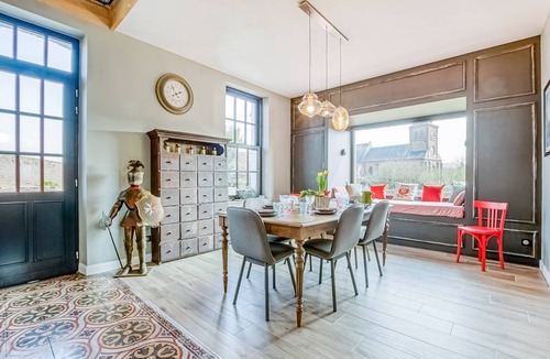 Guise House | 160 m² House ∙ 4 bedrooms ∙ 8 guests