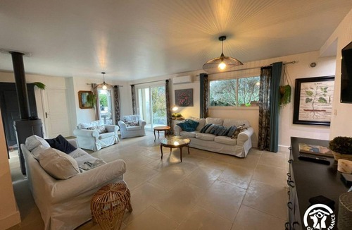 Paulhan House | 163 m² Gîte ∙ 5 bedrooms ∙ 9 guests