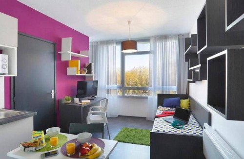 Hotel-de-Ville Hotel | 18 m² Hotel ∙ 1 guest
