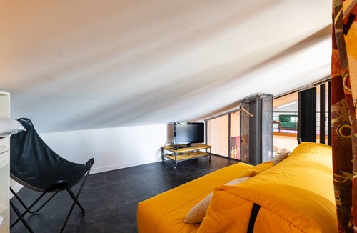 Saint-Julien-du-Serre House | 180 m² House ∙ 5 bedrooms ∙ 12 guests