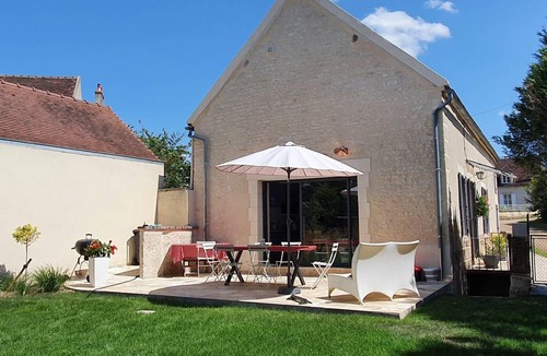 Asnieres-sous-Bois Cottage | 180 m² Cabin ∙ 4 bedrooms ∙ 10 guests